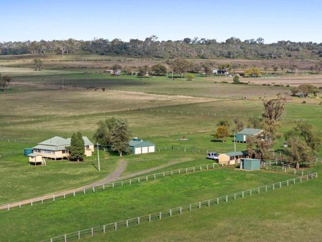 Cottage for sale in Nobby, Queensland