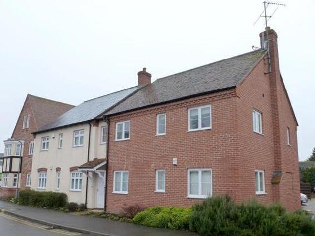 House for rent in Overslade, New Bilton