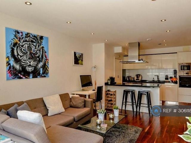 Apartment for rent in St. George in the East, Greater London