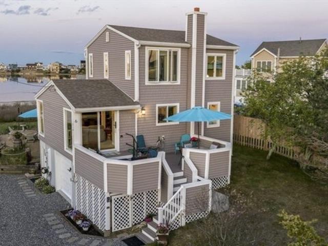 House for sale in Byfield, Massachusetts
