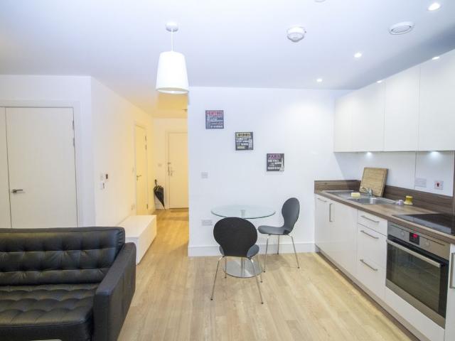 Studio for rent in Bromley-by-Bow, Bow