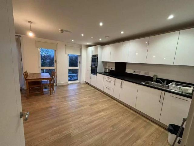 House for rent in Bromley-by-Bow, Bow