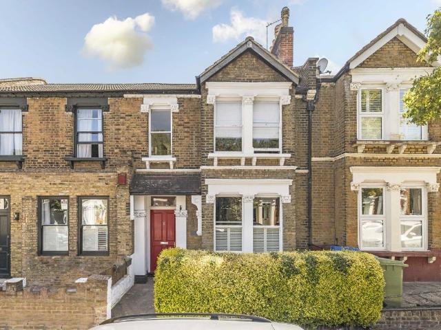 Apartment for rent in Nunhead, Greater London
