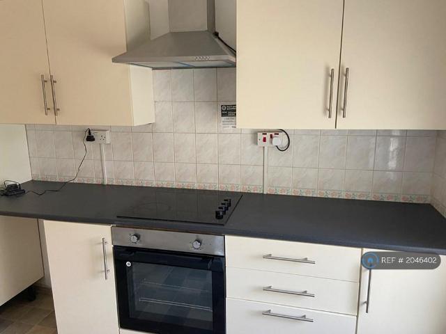 Apartment for rent in Whitland, Wales