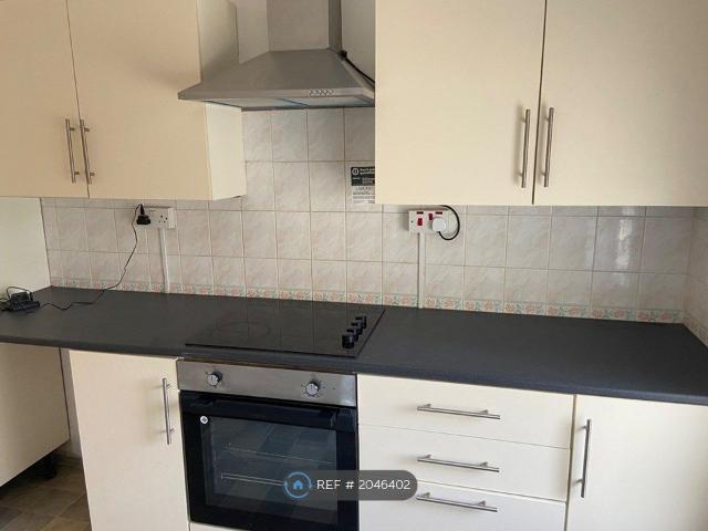 Apartment for rent in Whitland, Wales