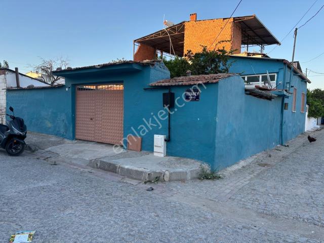 Atatürk Mahallesi, Bergama içerisinde satılık Villa