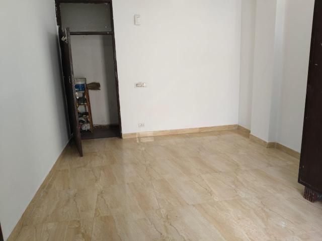 Property for rent in Deri