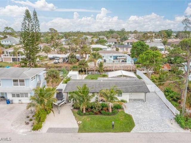 House for sale in Bonita Springs