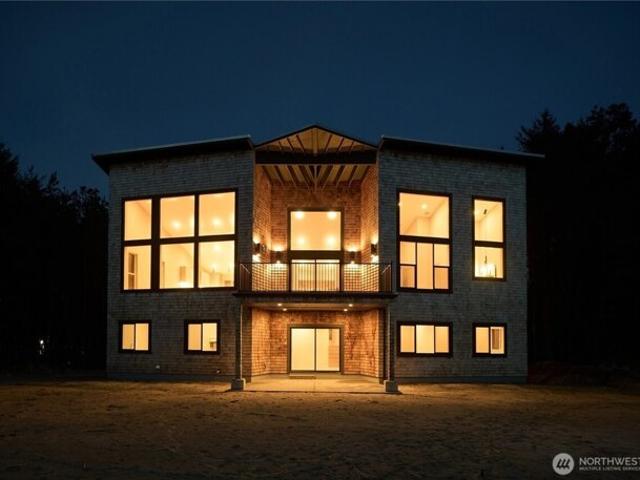House for sale in Ocean Park, Washington