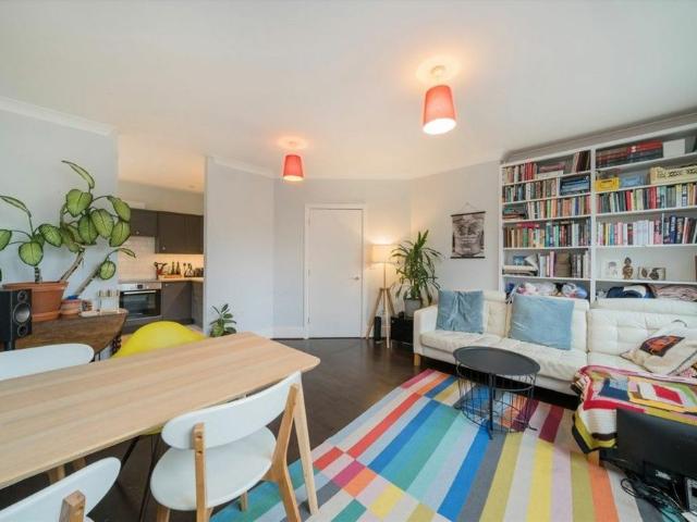 Apartment for rent in Dalston, Cat Hill