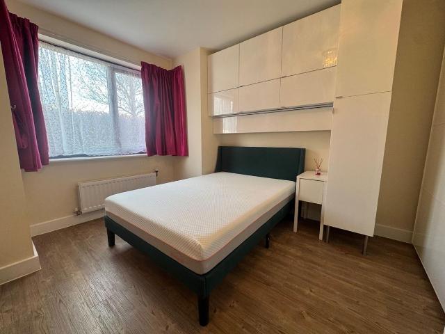 Apartment for rent in London Borough of Merton, Greater London