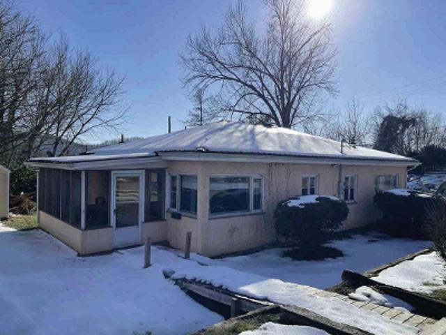 House for sale in Manchester, Ohio