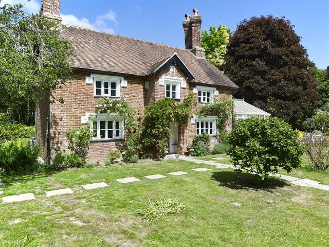 House for rent in Boughton Aluph, Ashford