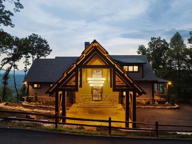 House for sale in Mineral Bluff