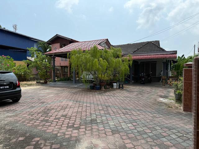 Bungalow for sale in Pengkalan Bharu, Kelantan