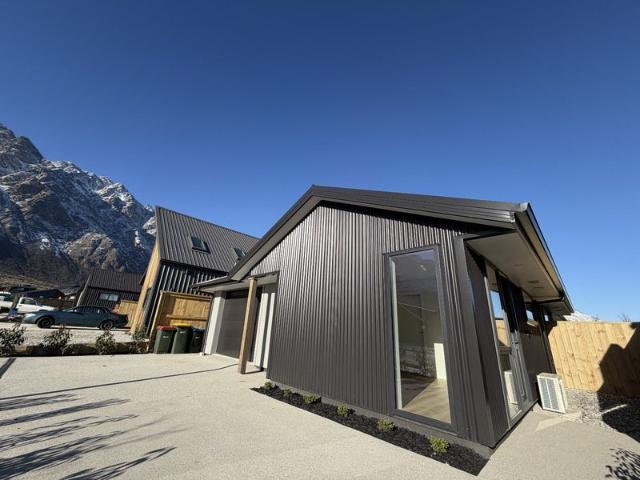 House for rent in Otakou