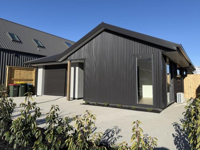 House for rent in Otakou