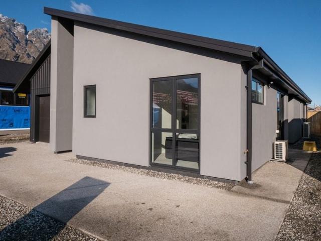 House for rent in Otakou