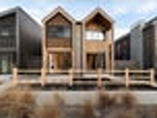 Townhouse for rent in Otakou