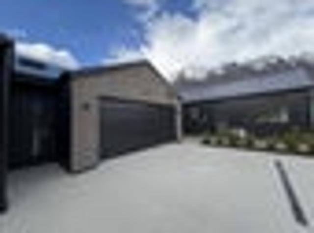 House for rent in Otakou