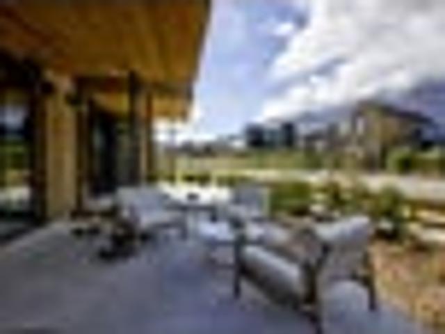 Townhouse for rent in Otakou