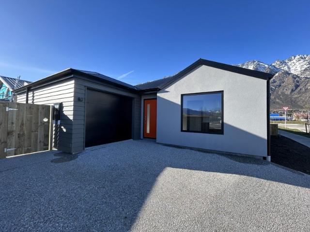 House for rent in Otakou
