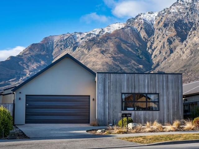 House for rent in Otakou