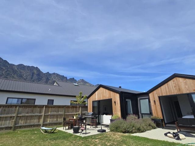 House for rent in Otakou