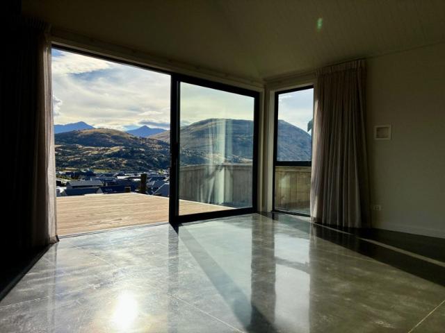 House for rent in Otakou