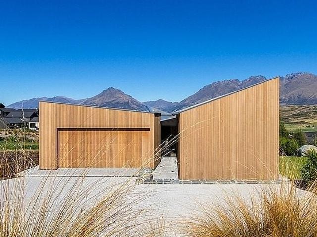 House for rent in Otakou