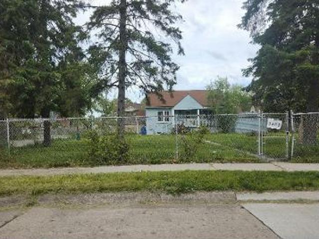 House for sale in Warren