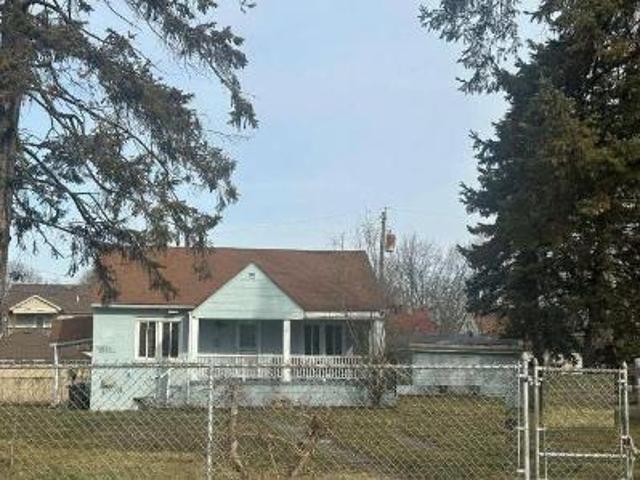 House for sale in Warren