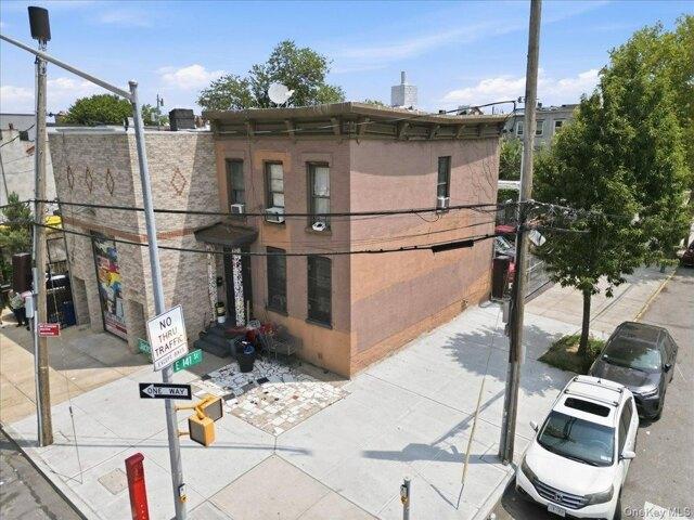 House for sale in The Bronx, Arverne