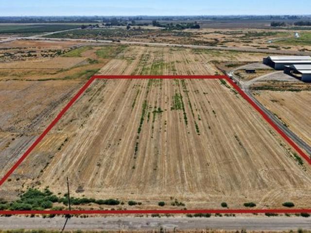 Land for sale in Lemoore, California