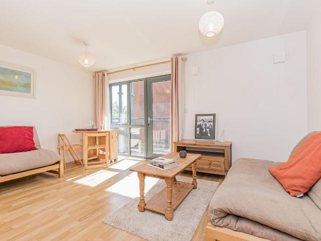 Apartment for rent in Sunnymead, The Slade