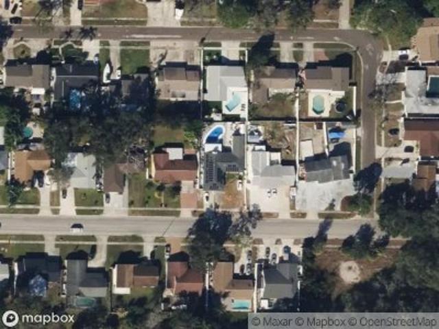 House for sale in Town 
