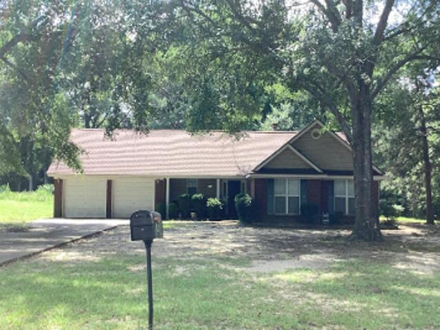 House for sale in Elmore, Alabama