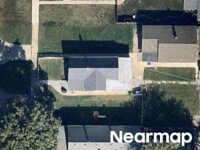 House for sale in Great Lakes, Illinois