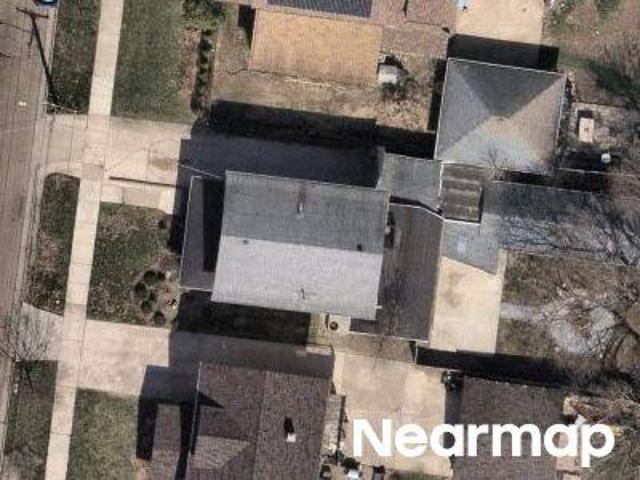 House for sale in Aurora, Illinois