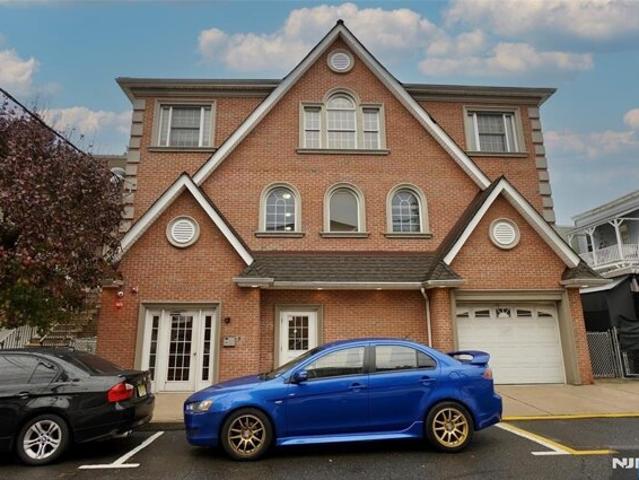 Condo for sale in Hudson, New Jersey