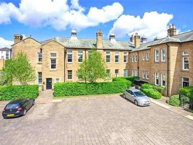Apartment for rent in Ilkley, Tranmere Park