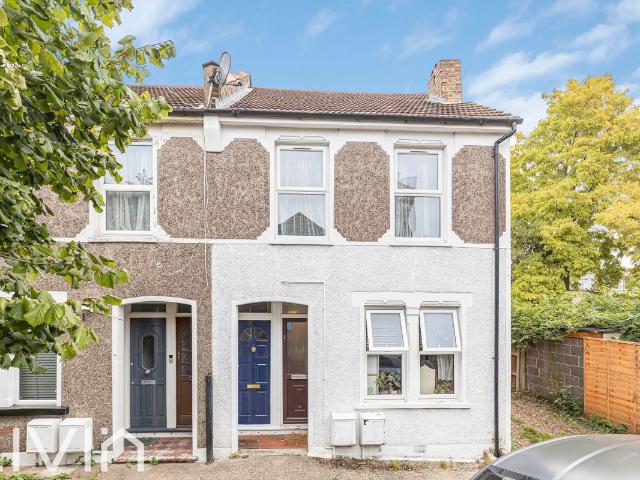 House for rent in London Borough of Croydon, Greater London