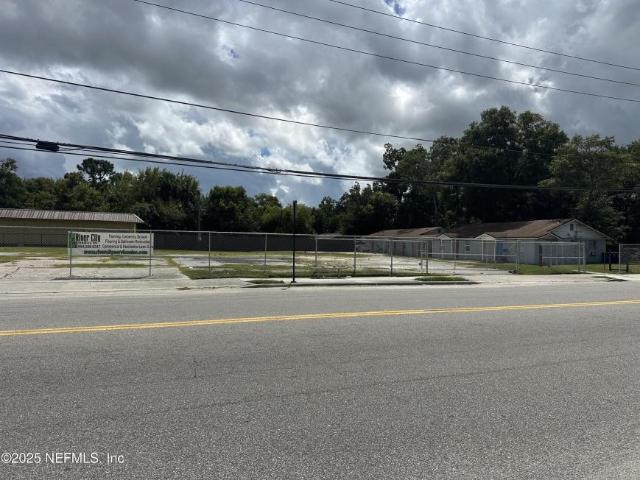 Commercial for rent in Jacksonville, Florida