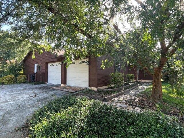 House for sale in Zellwood
