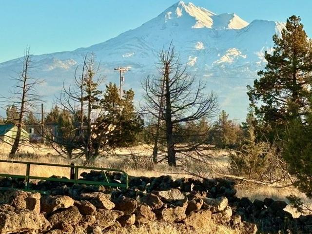 Land for sale in Montague, California