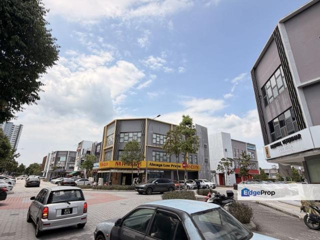 Shop for rent in Kajang, Langat