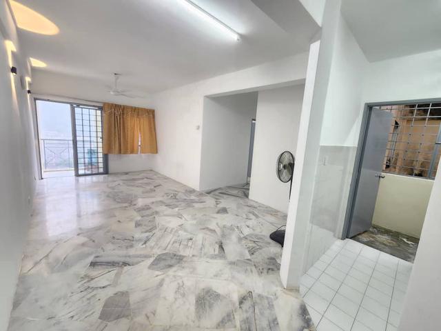 Condominium for sale in Langat, Selangor