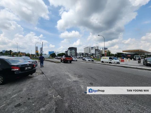 Shop for sale in Petaling, Country Heights Damansara