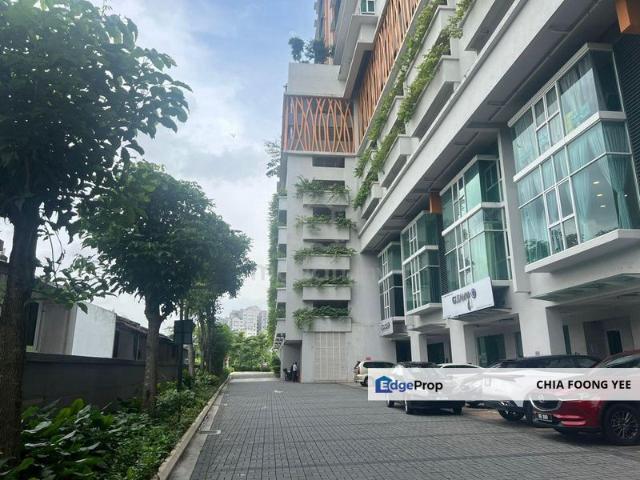Shop for sale in Petaling, Country Heights Damansara