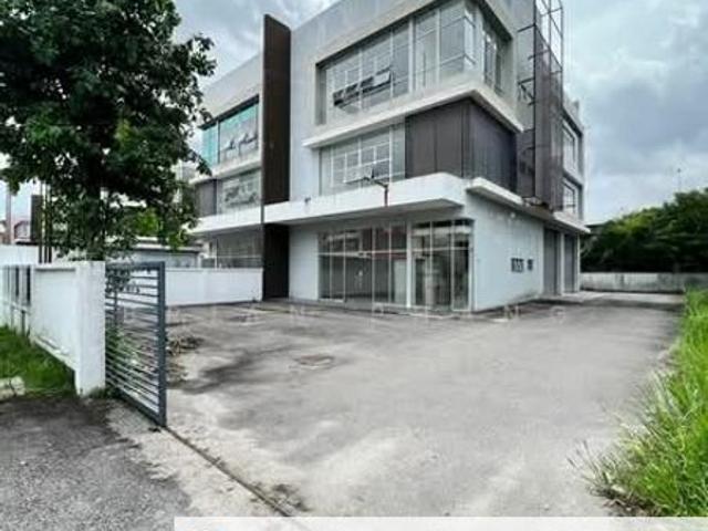 Warehouse for rent in Petaling, Alam Impian